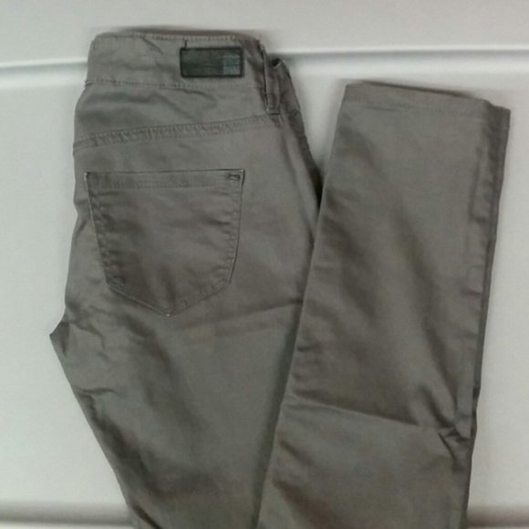 Grey skinny jeans 00